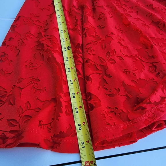 Candie's Mini Dress Bright Red Lace Burnout Lined Sleeveless Cross Back Floral M - Picture 11 of 13